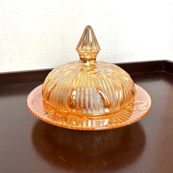 1950s Jeannette Glass Company Iris butter dish & cover - Picture 7 of 7